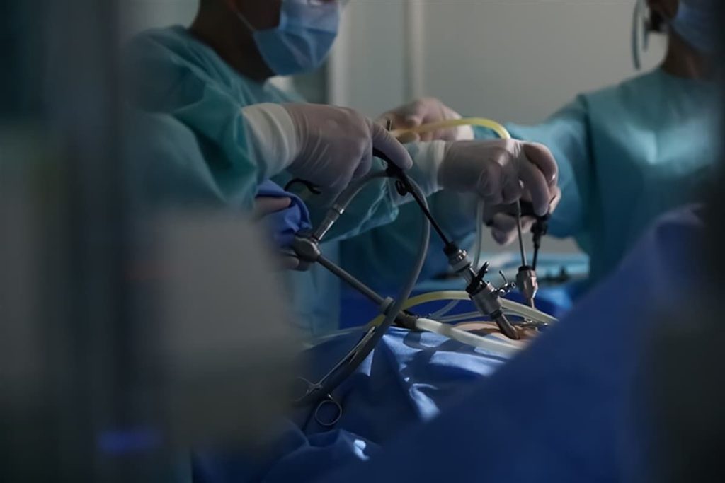 Obezite Cerrahisinde Gastrik Bypass ve Mide Küçültme Ameliyatları: Kalıcı Kilo Kontrolü İçin Etkili Yöntemler